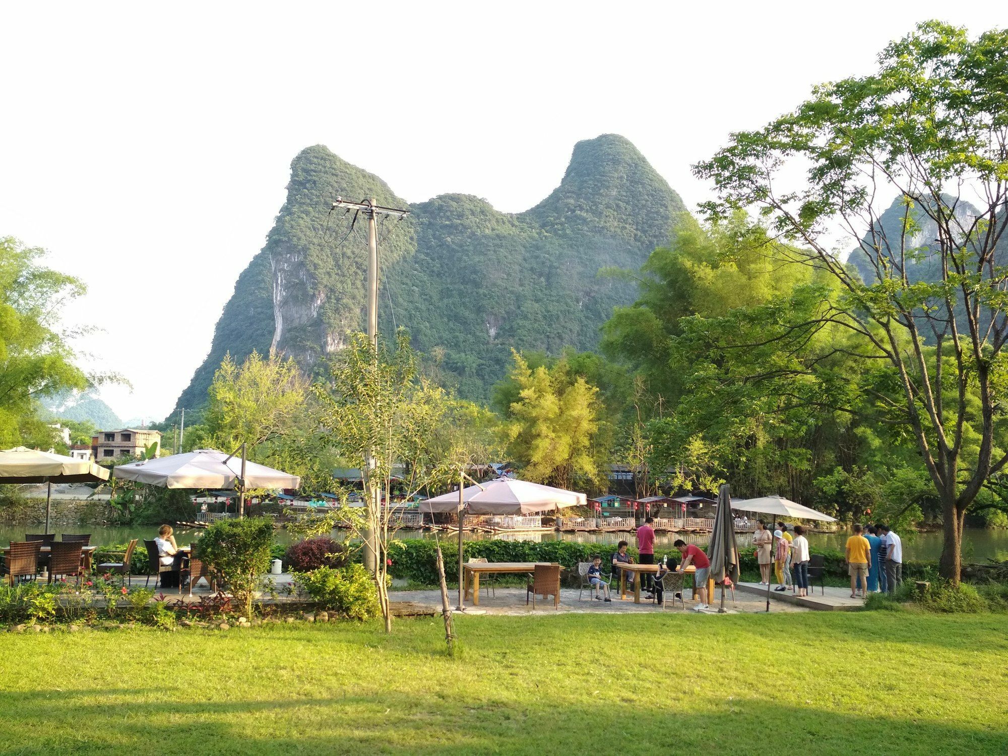 Yangshuo Moondance Hotel Exterior photo