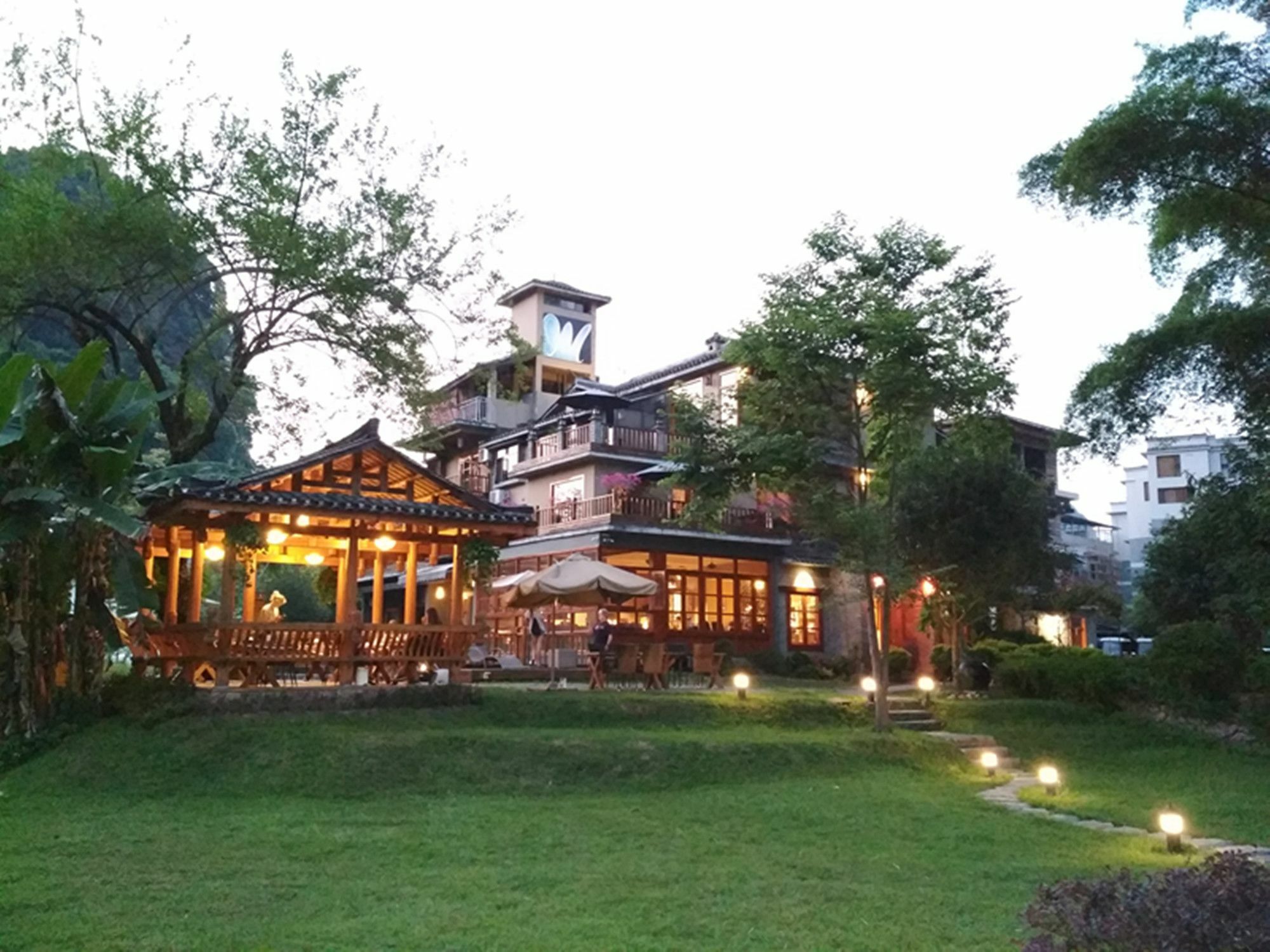 Yangshuo Moondance Hotel Exterior photo